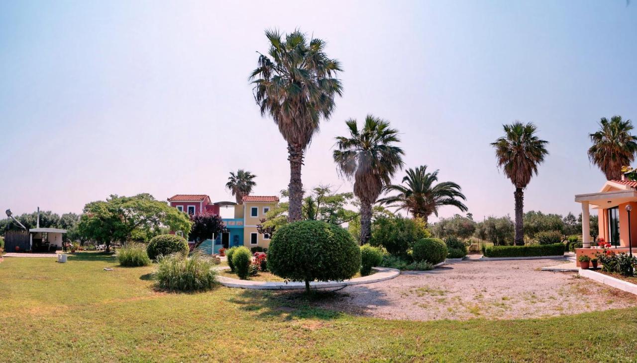 Loutrópolis Thermís Heliatoras Studios מראה חיצוני תמונה