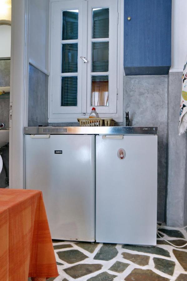 Loutrópolis Thermís Heliatoras Studios מראה חיצוני תמונה