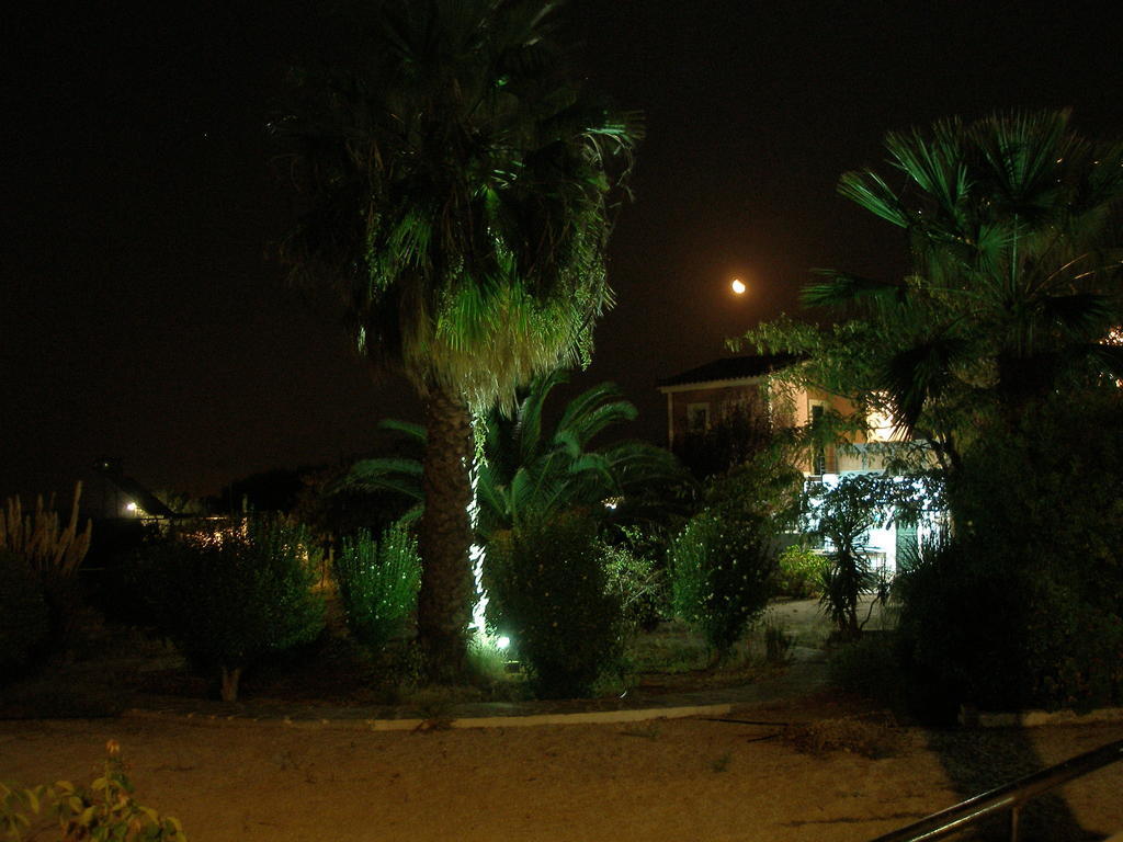 Loutrópolis Thermís Heliatoras Studios מראה חיצוני תמונה